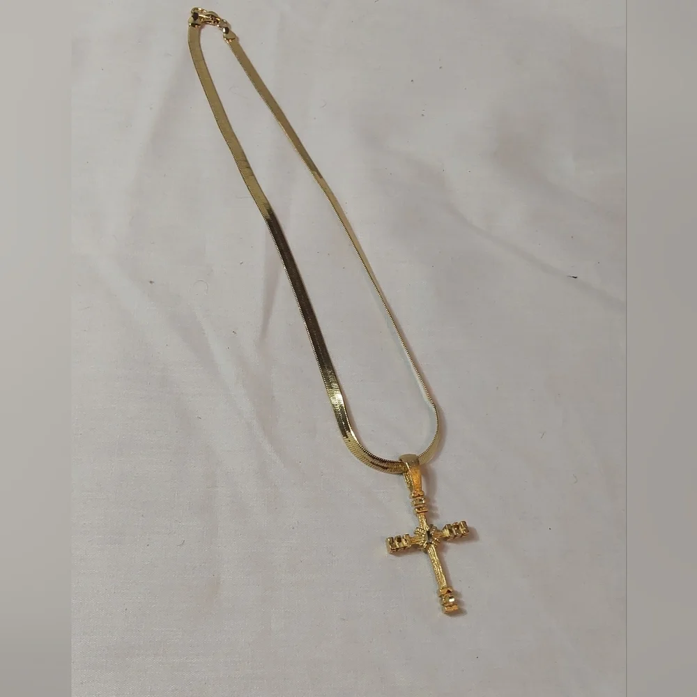 GOLD CROSS‎  &   GOLD CHAIN